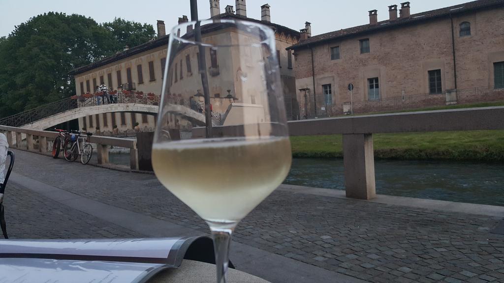 Borgo Archinto Apartment Robecco sul Naviglio ภายนอก รูปภาพ
